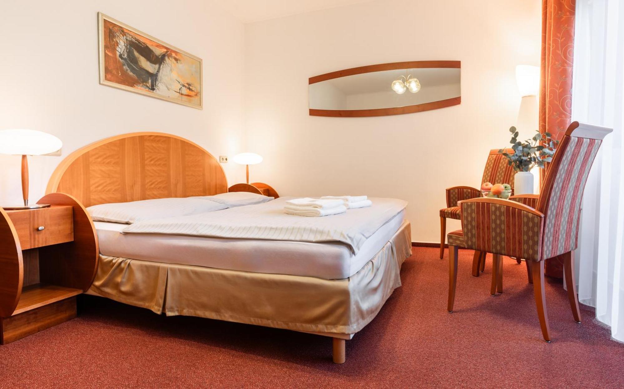 Hotel Schwarz Nové Hamry Buitenkant foto