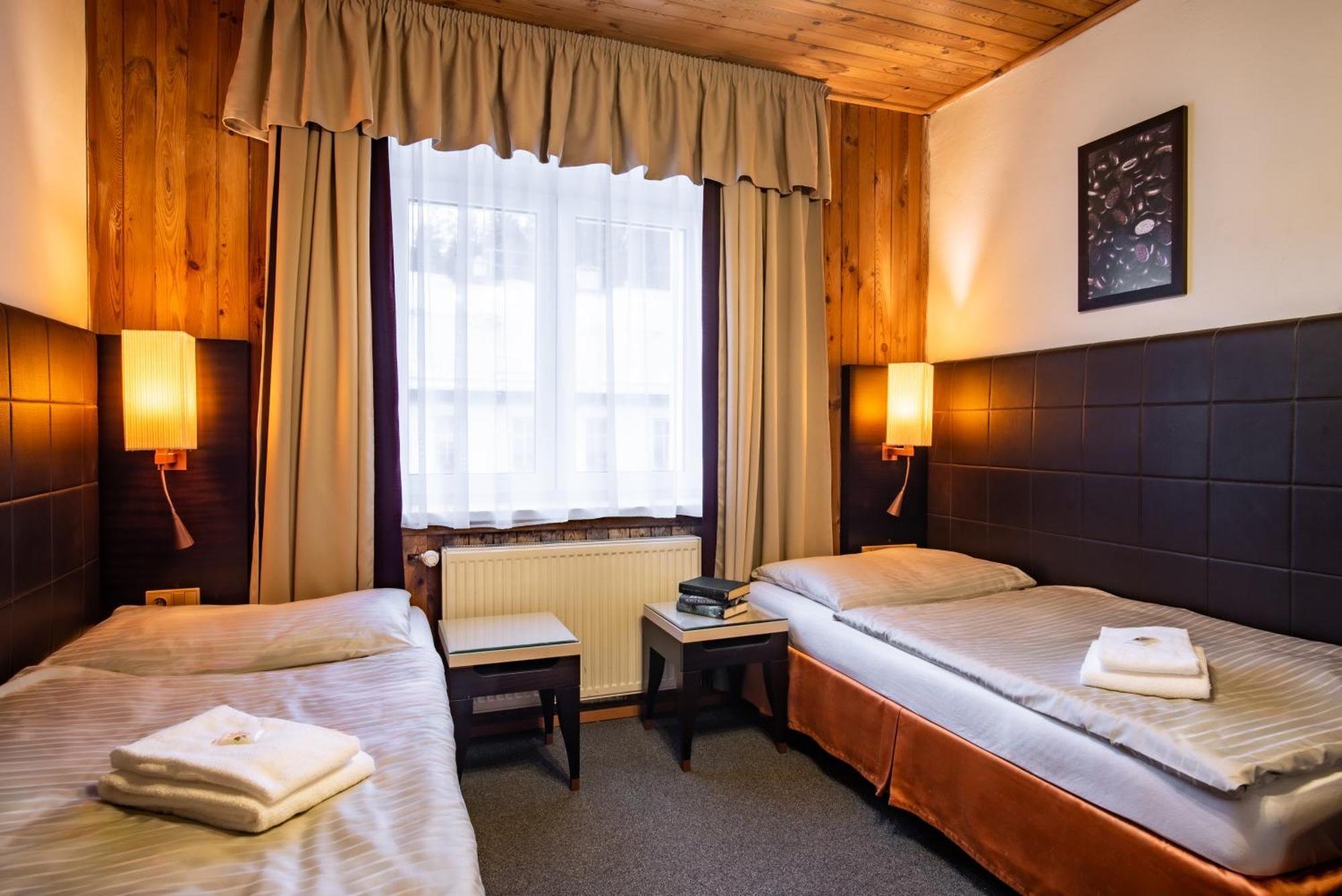 Hotel Schwarz Nové Hamry Buitenkant foto