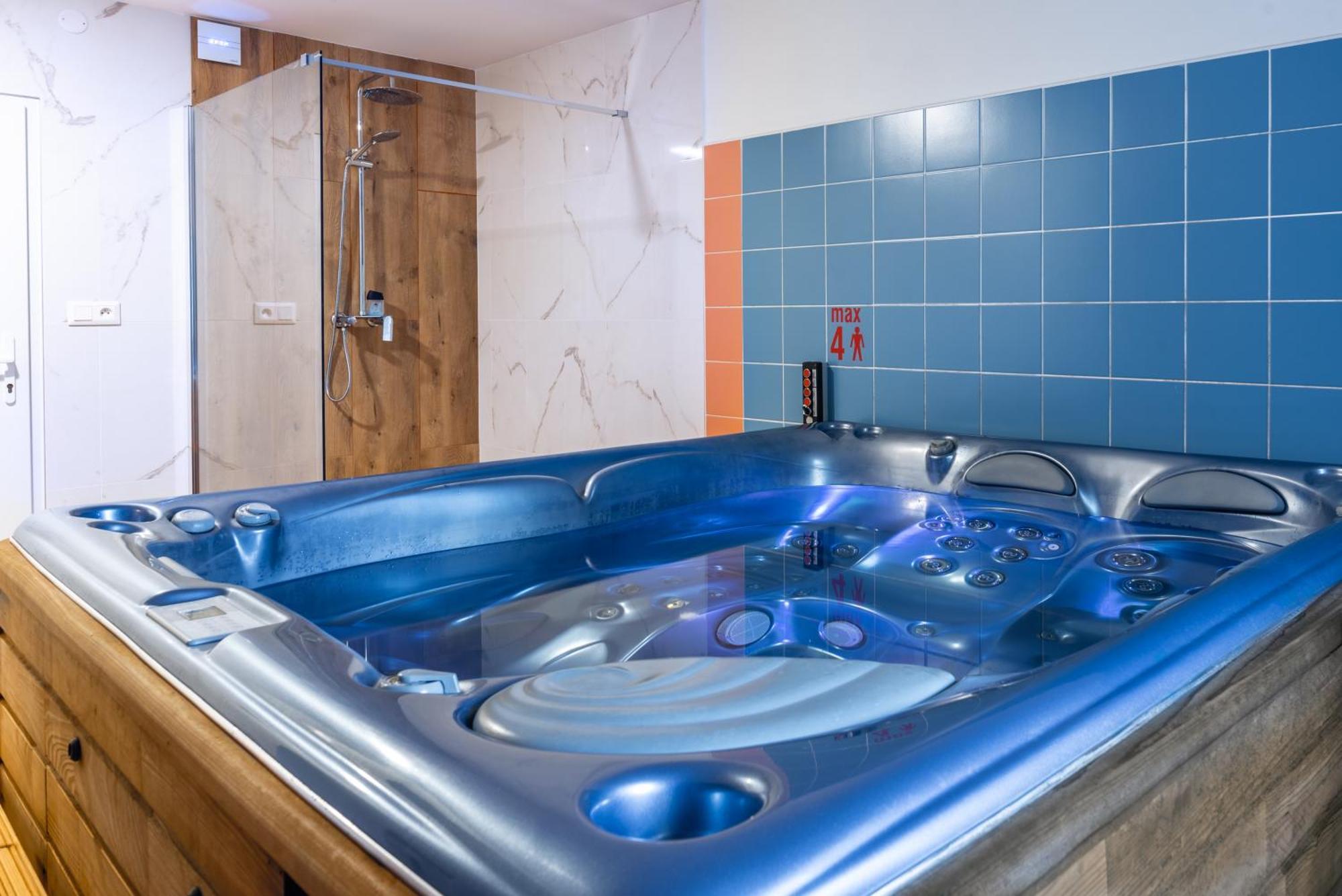 Hotel Schwarz Nové Hamry Buitenkant foto