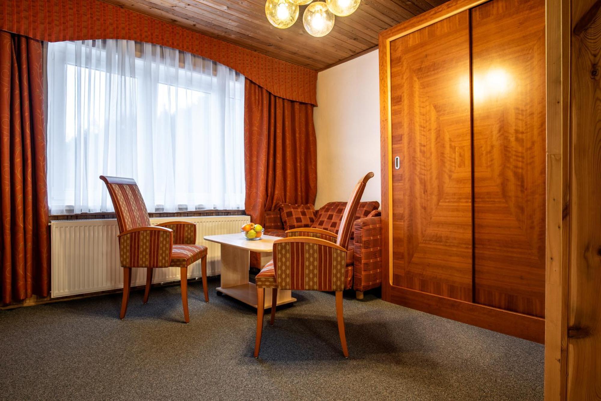 Hotel Schwarz Nové Hamry Buitenkant foto